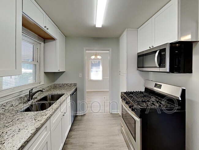 2690 Lake Harbin Rd photo'
