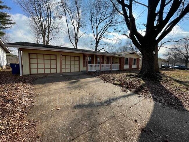 Building Photo - 2442 Rhapsody Ln