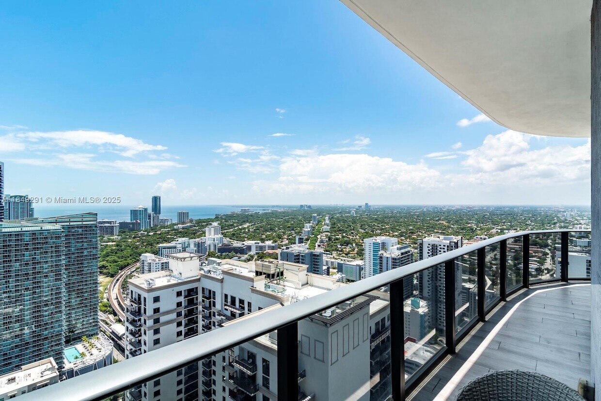 Foto principal - 55 SW 9th St