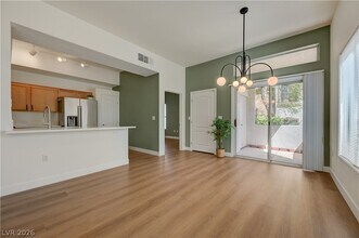 Building Photo - 2305 W Horizon Ridge Pkwy