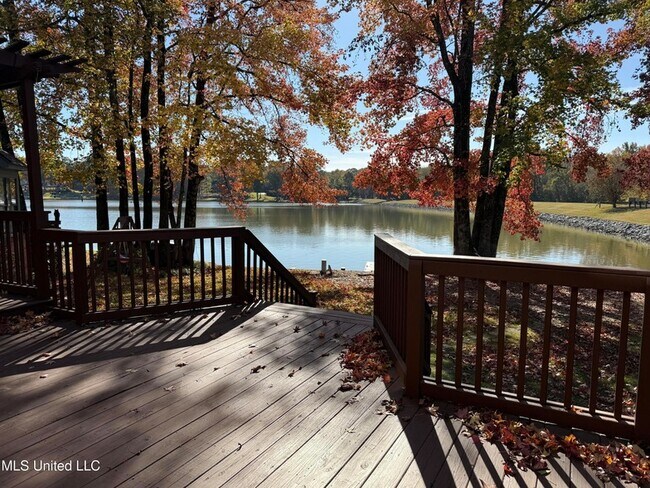 Building Photo - 1327 Fox Chase Dr