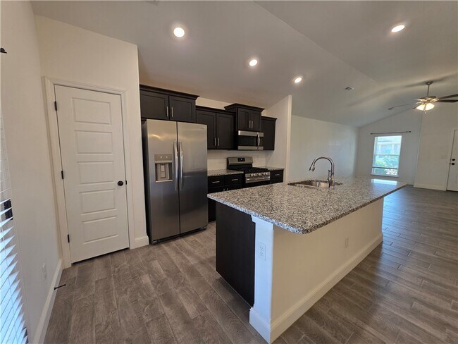 Foto del edificio - 6006 NW Hoover St
