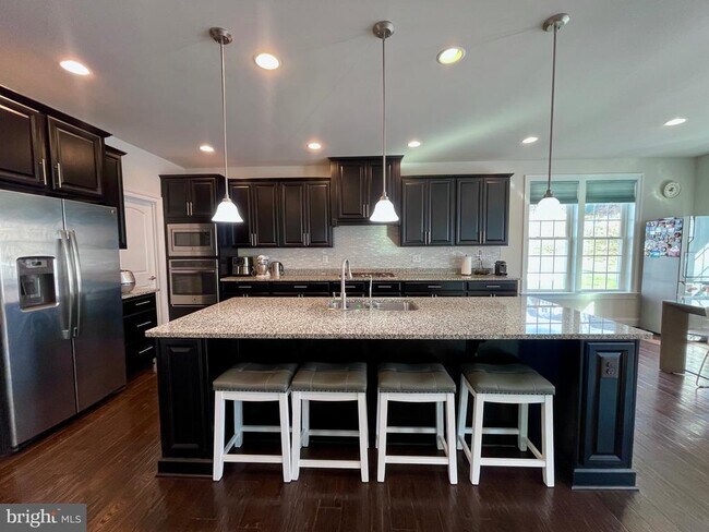 Building Photo - 25910 Delaware Oaks Pl
