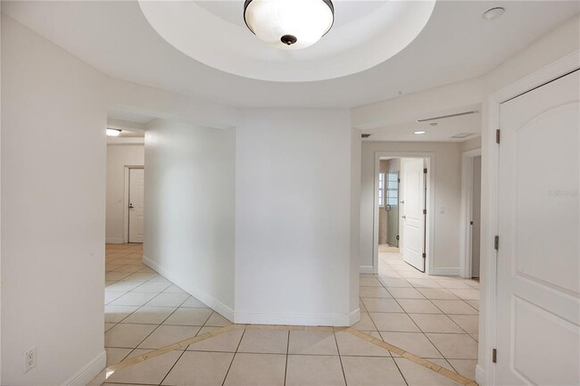 Building Photo - 14041 Bellagio Way