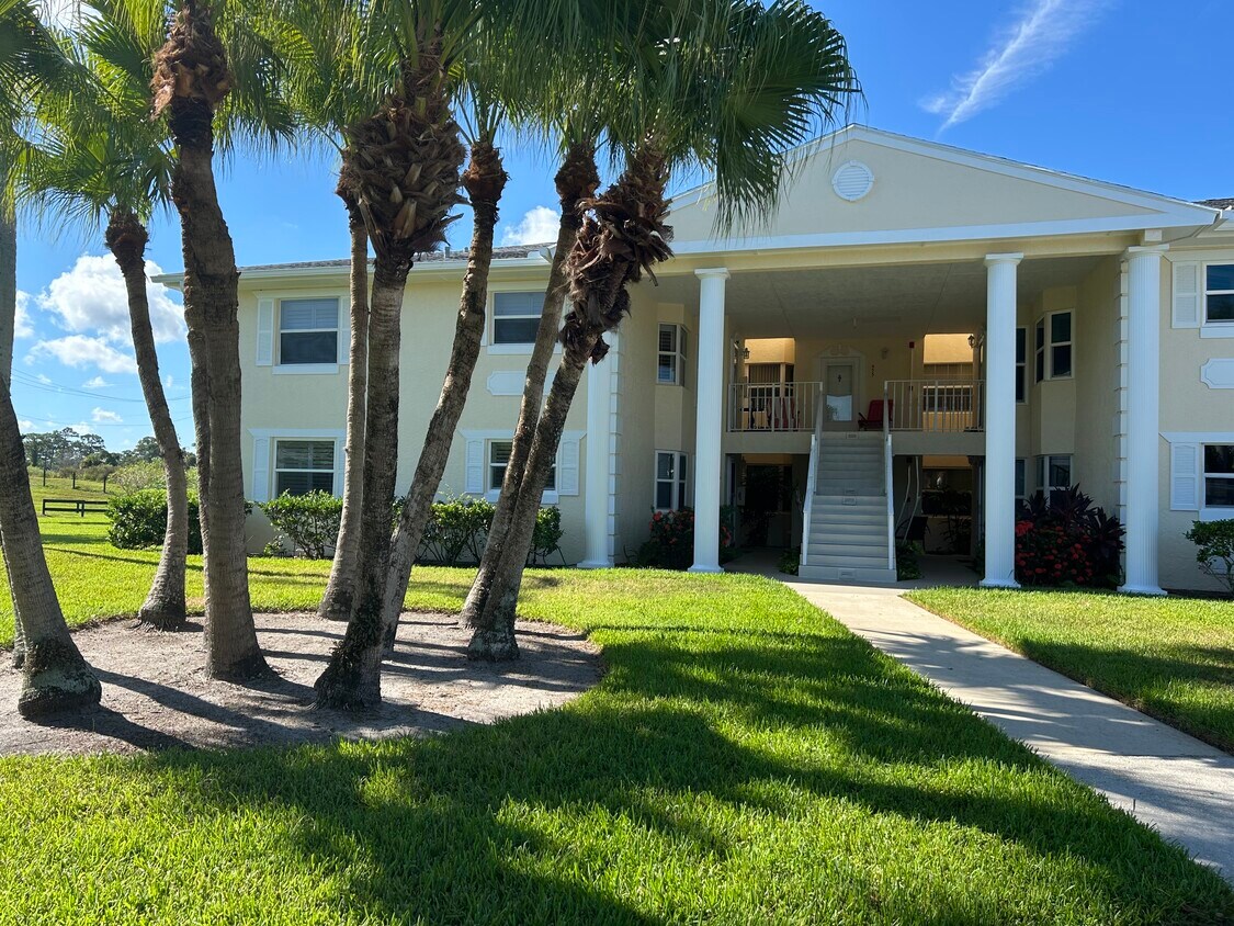 Photo - 451 Grove Isle Cir (Vero Beach, FL)