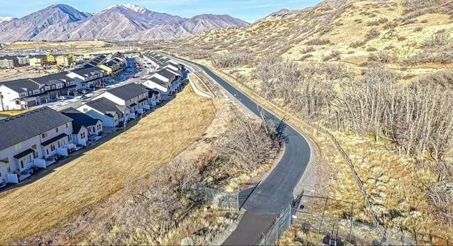 Building Photo - 4877 Heartwood Rd