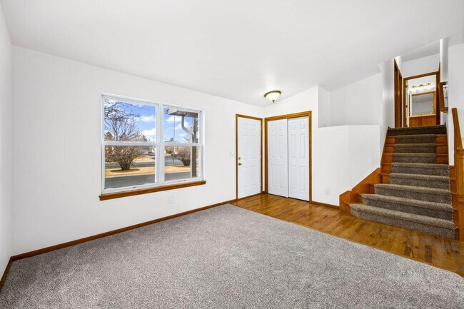 Foto del edificio - 749 Peregrine Run