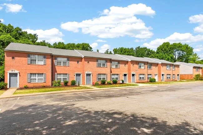 Building Photo - Cypress Creek