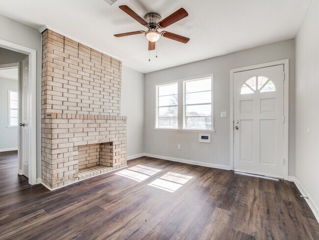 Foto del edificio - 8615 Josie St