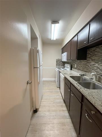 Building Photo - 3121 Park Ln