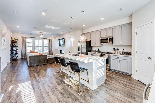 Foto del edificio - 1634 Halbrook Pl SW