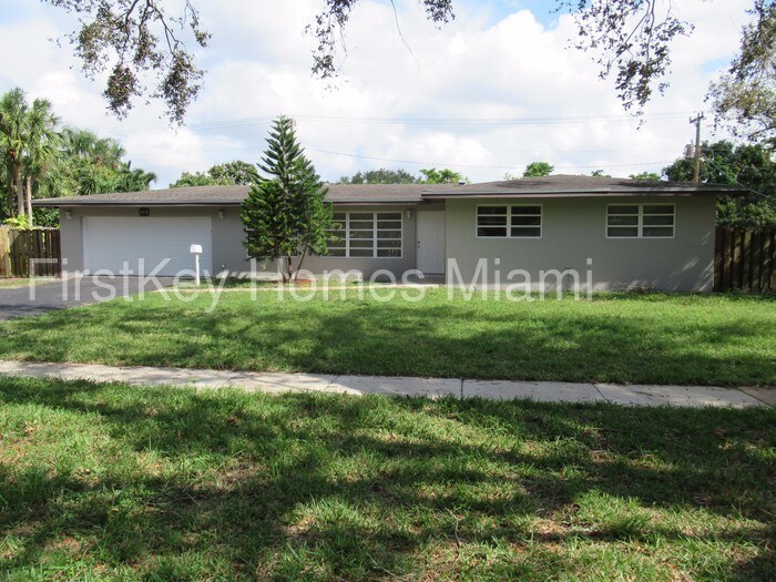 Primary Photo - 342 S Fig Tree Ln