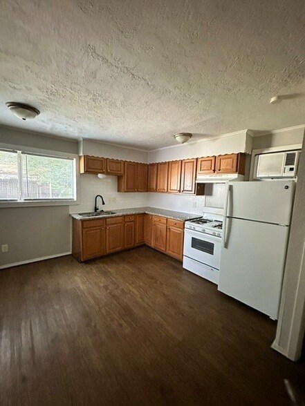 Foto del edificio - 1014 E 23rd St
