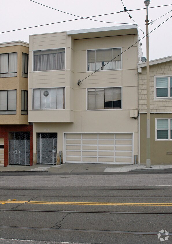 Building Photo - 2838 Taraval St