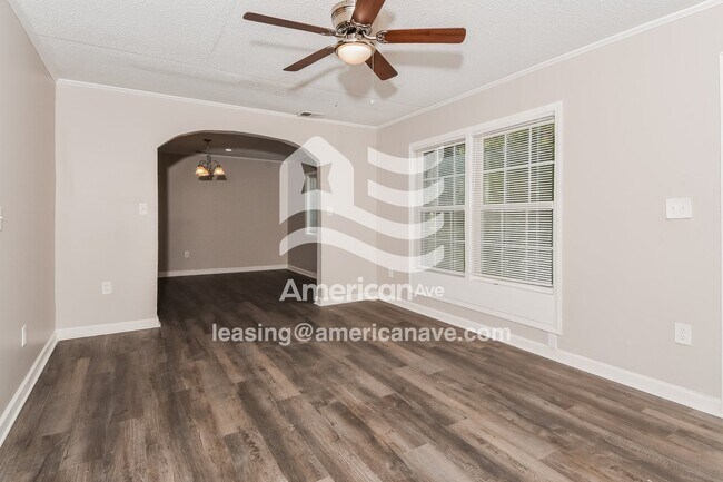 Foto del edificio - 4017 Tavineer Dr