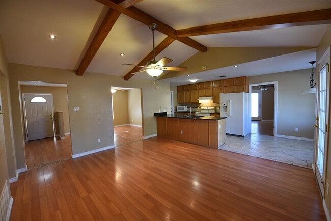 Building Photo - 106 Rawhide Trail