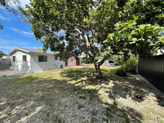 Building Photo - 29711 SW 146th Ave