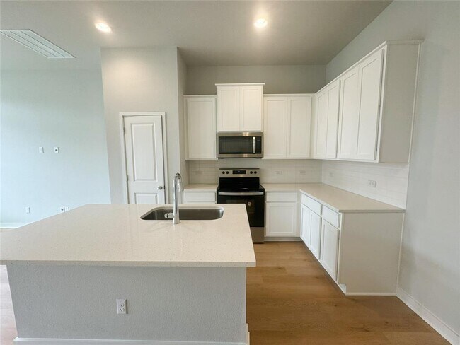 Building Photo - 2208 Vino Dulce