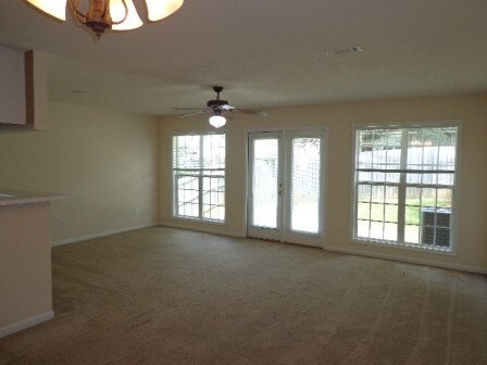 Building Photo - 129 Woodberry Dr