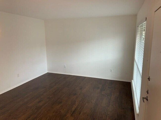 Foto del edificio - 2821 Reagan St
