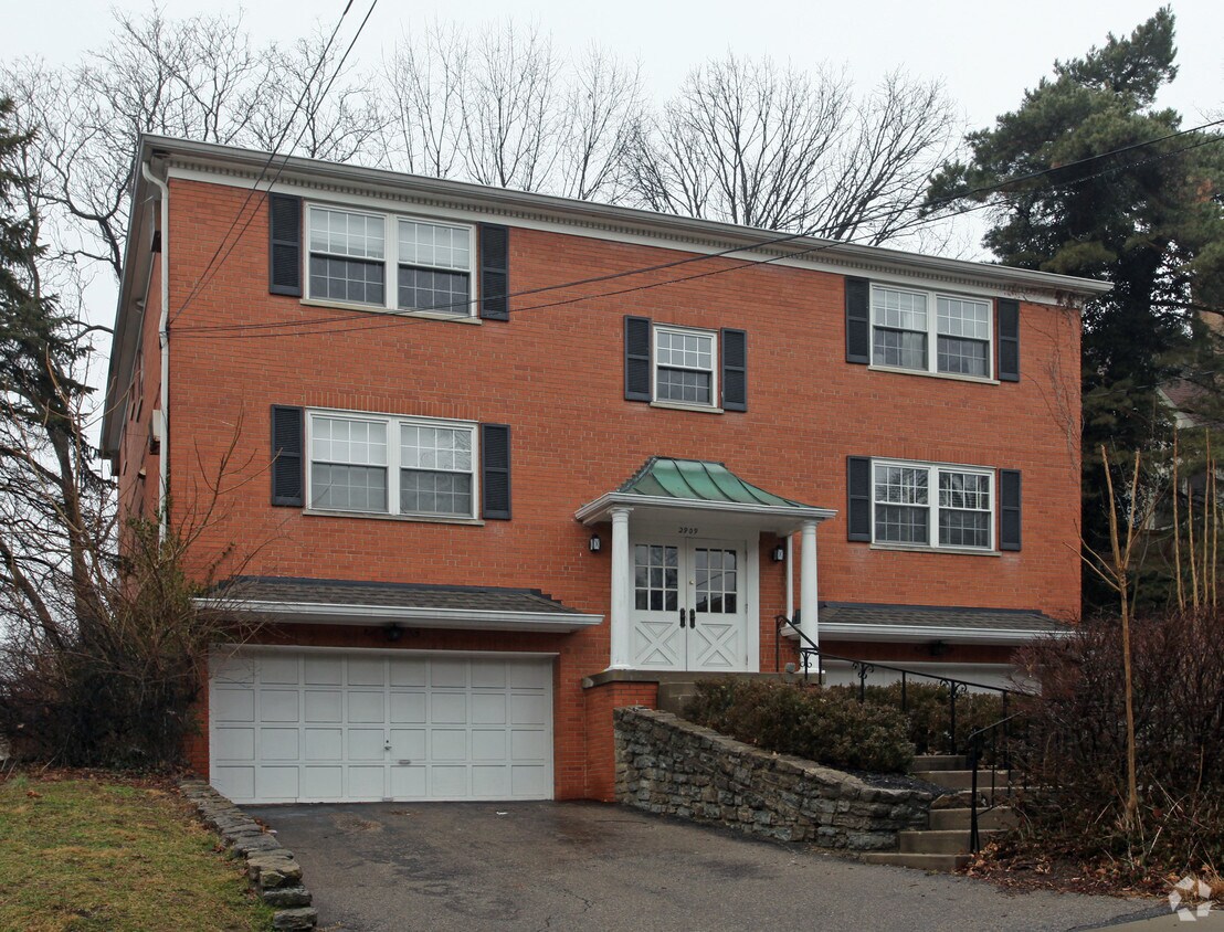 2909 Van Dyke Dr, Cincinnati, OH 45208 Apartments in Cincinnati, OH