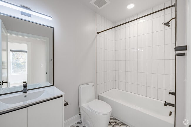 2BR, 1BA - Bathroom - The Xander