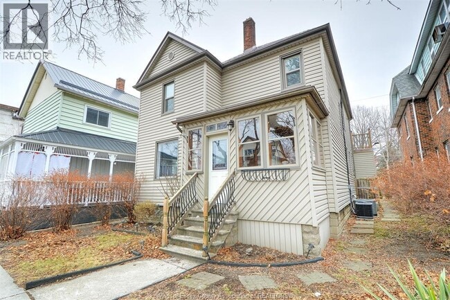 Building Photo - 456 Chilver Rd