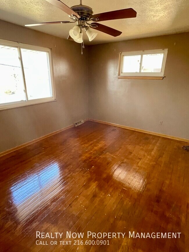 Foto del edificio - 27202 Tungsten Rd