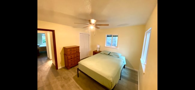 Foto del edificio - 620 Meadow Ln