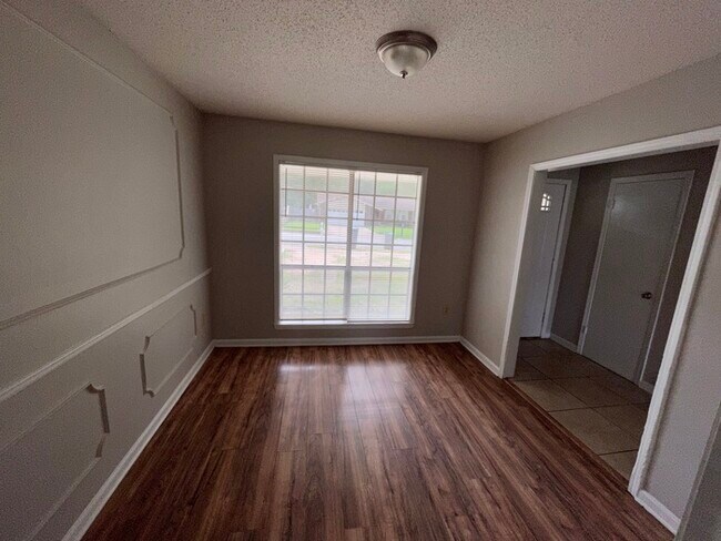 Foto del edificio - $500 OFF FIST MONTH'S RENT!