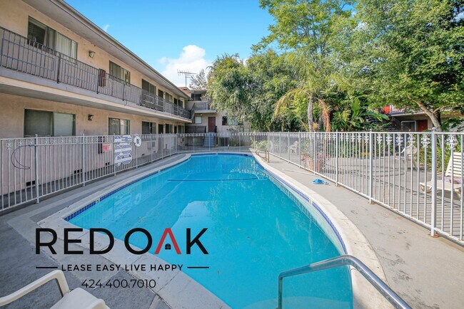 Foto del edificio - TOP LOCATION! First Floor One Bedroom with...