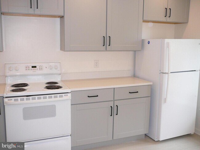 Foto del edificio - 8607 Dellway Ln