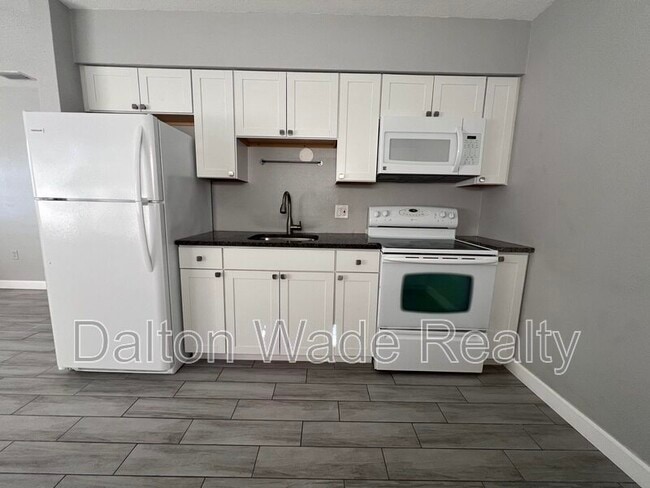 Foto del edificio - 1268 Pinehurst Rd