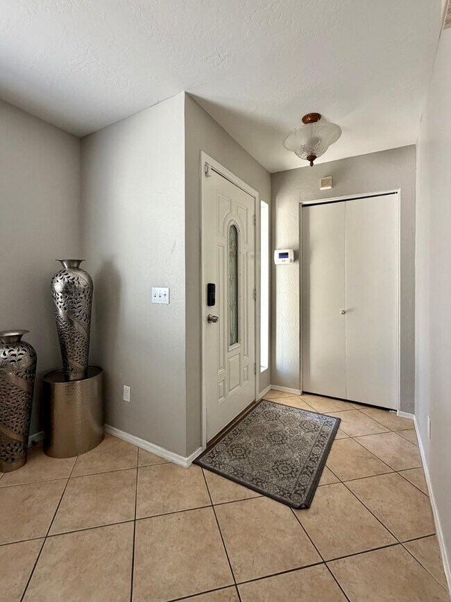 Foto del edificio - 15847 N 26th Ave
