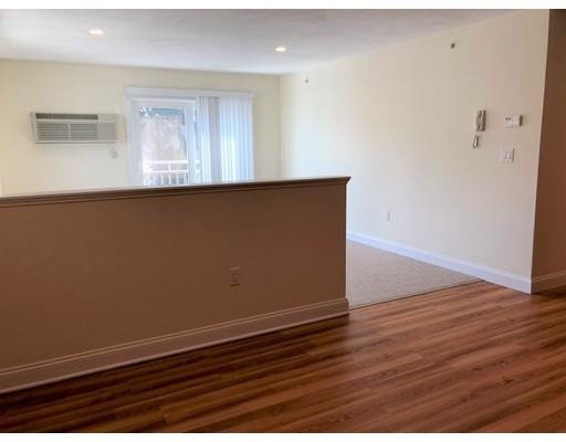 Foto del edificio - 245 Willard St