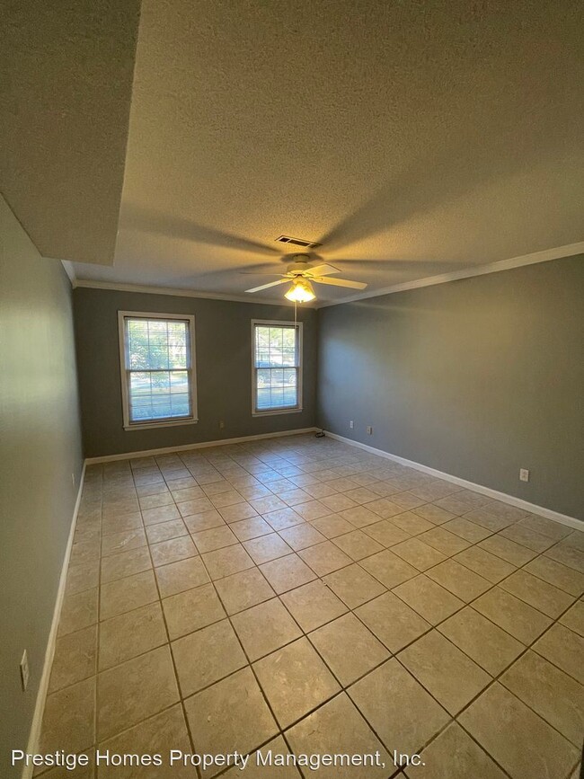 Building Photo - 3 br, 2 bath House - 110 Crestview