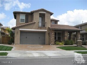 Building Photo - 520 Commons Park Dr