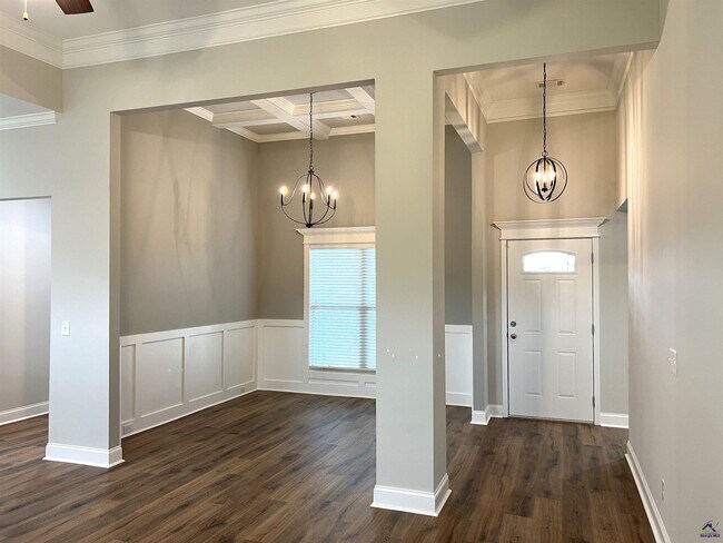 Foto del edificio - 306 Falls Drive