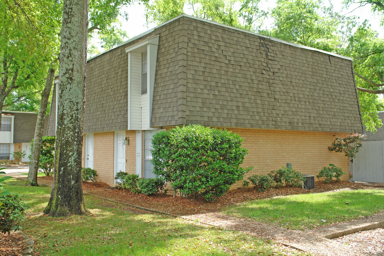 Primary Photo - Hidden Village Townhomes