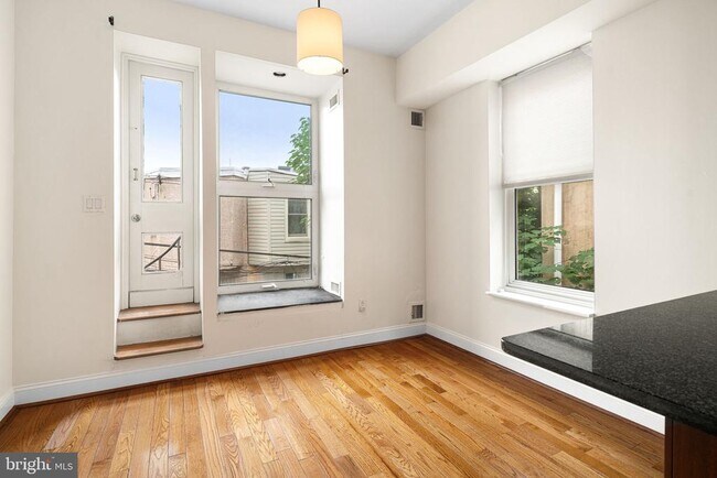 Foto del edificio - 841 N 26th St