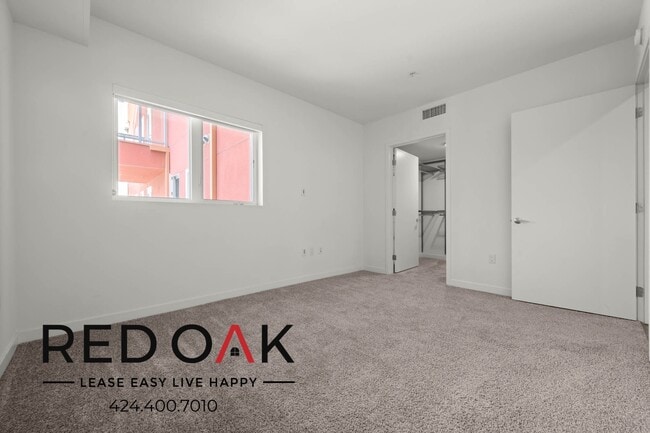 Foto del edificio - 11405 Chandler Blvd