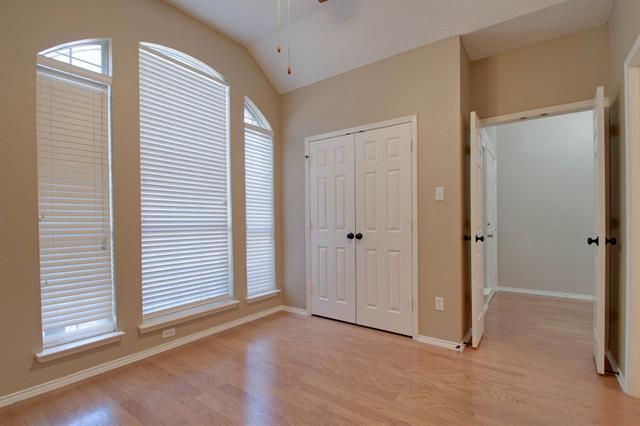 Foto del edificio - 2140 Mahogany St