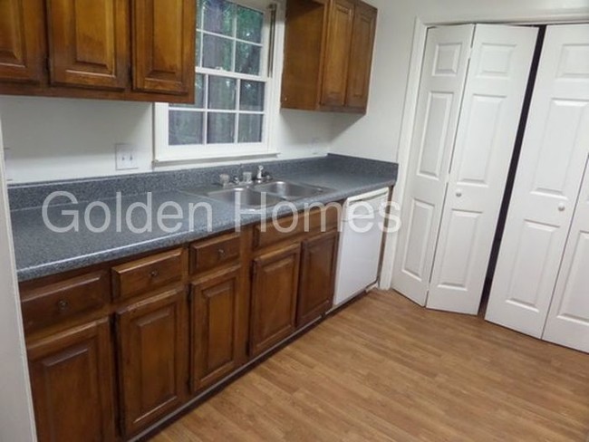 Foto del edificio - 300 E Burns Ct SW