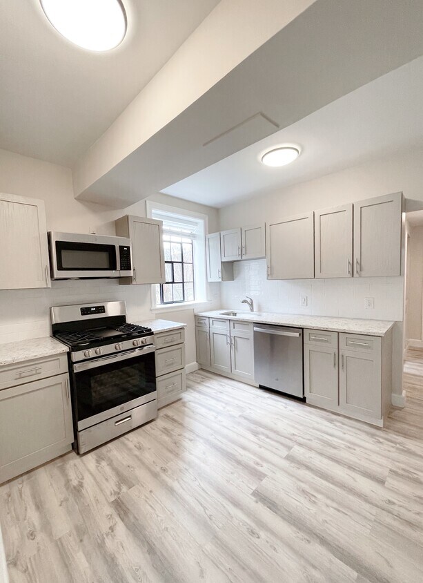 Foto principal - 98 Sewall Ave