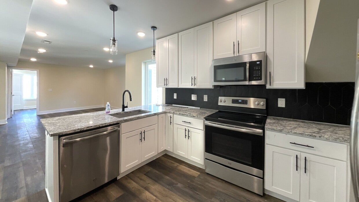 Photo - 1804 W Berks St Apartment