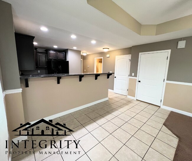 Foto del edificio - 21055 Halifax Dr