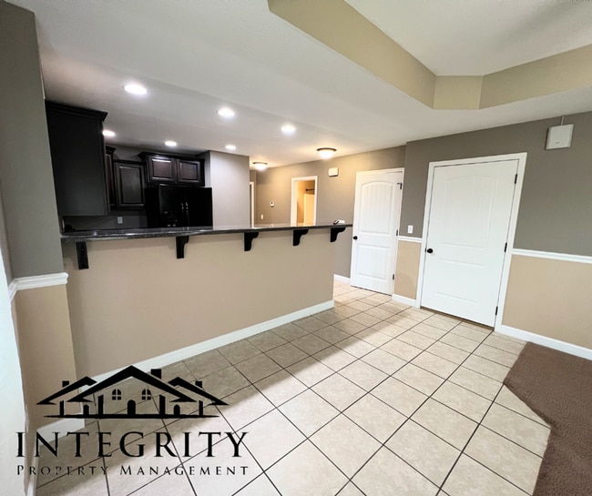 Building Photo - 21055 Halifax Dr