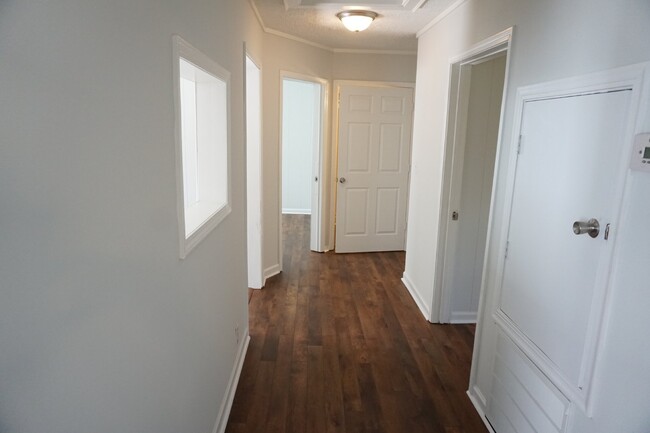 Building Photo - 3BR/1BA Home in Midtown Wilmington - $1,75...