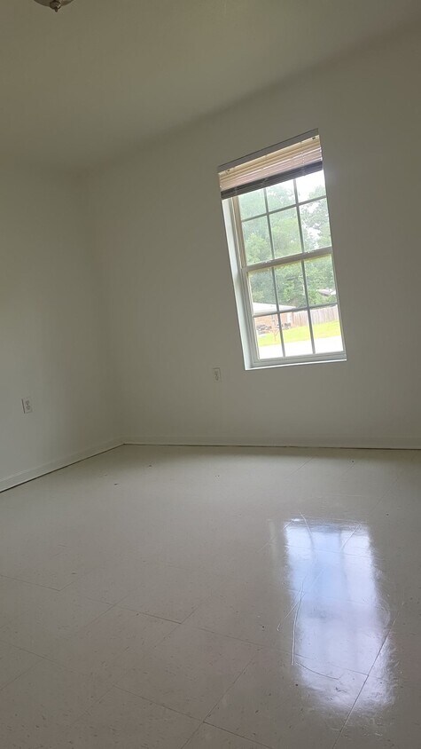 Foto del edificio - 114 Greene Ln