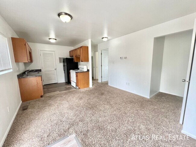 Foto del edificio - 934 W Moreno Ave